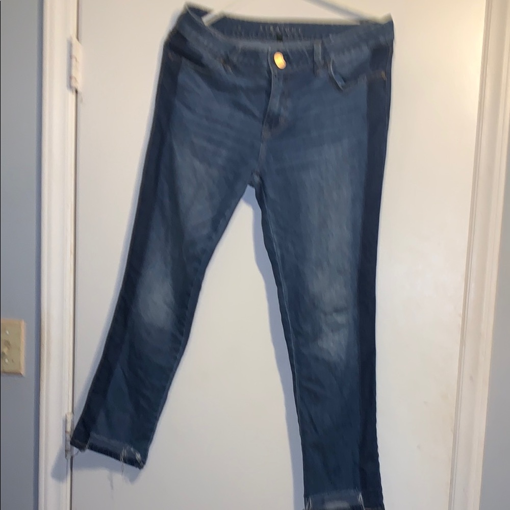 Blue‎ Ankle Cropped Jeans with Rolled Hems